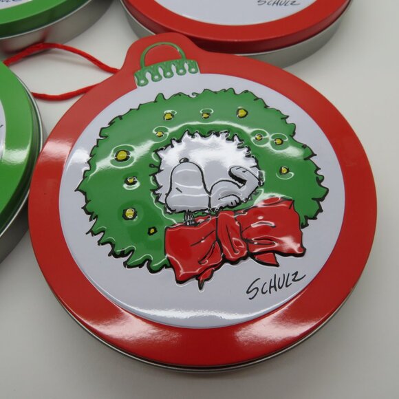 Christmas Snoopy Round Empty Tin Can Lid Ornament Keepsake Container Set of 4 - Picture 4 of 10
